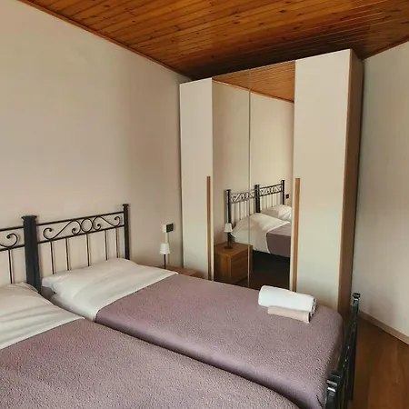 Сasa de vacaciones La Torretta Lanzo dʼIntelvi